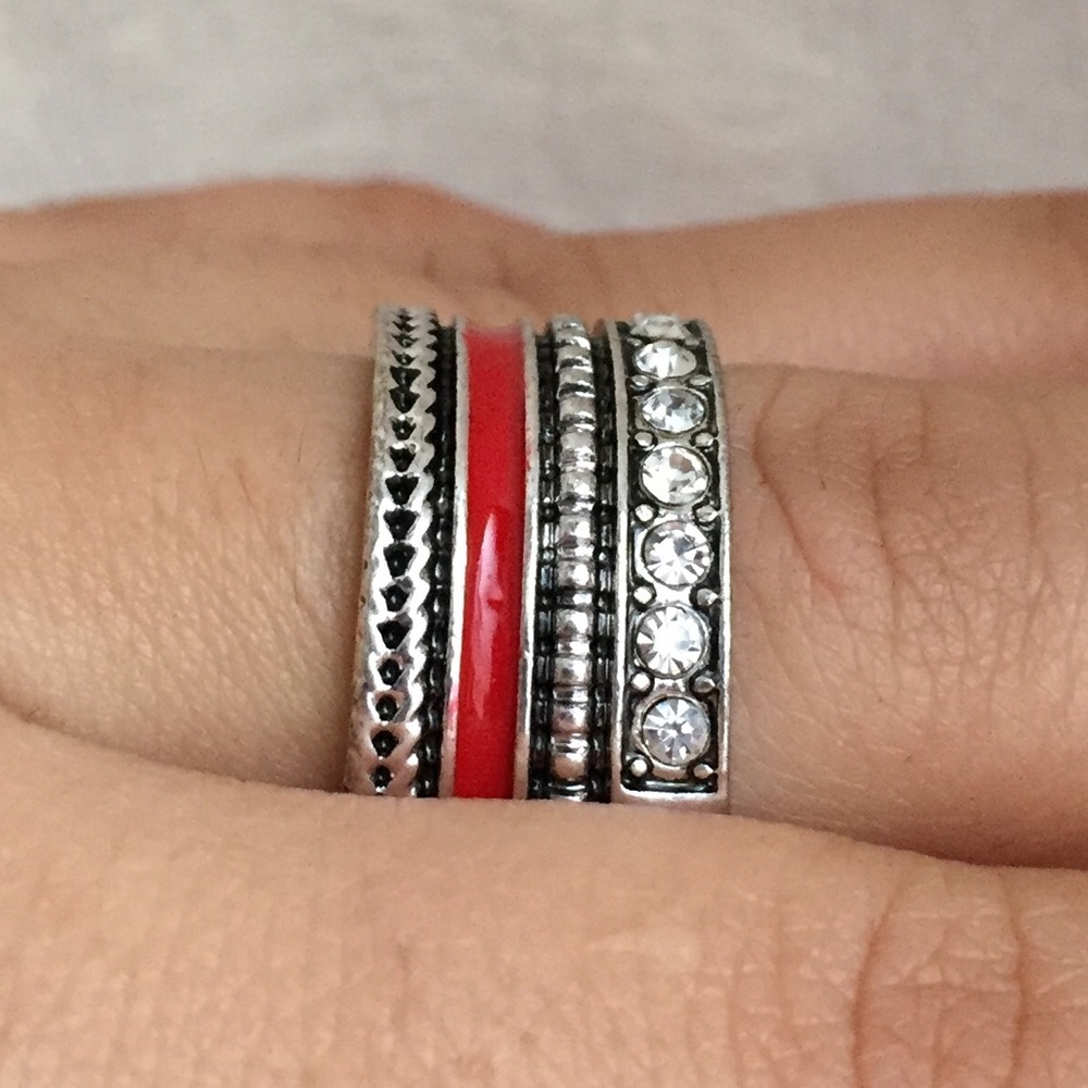 Ring - Picture 3 of 4